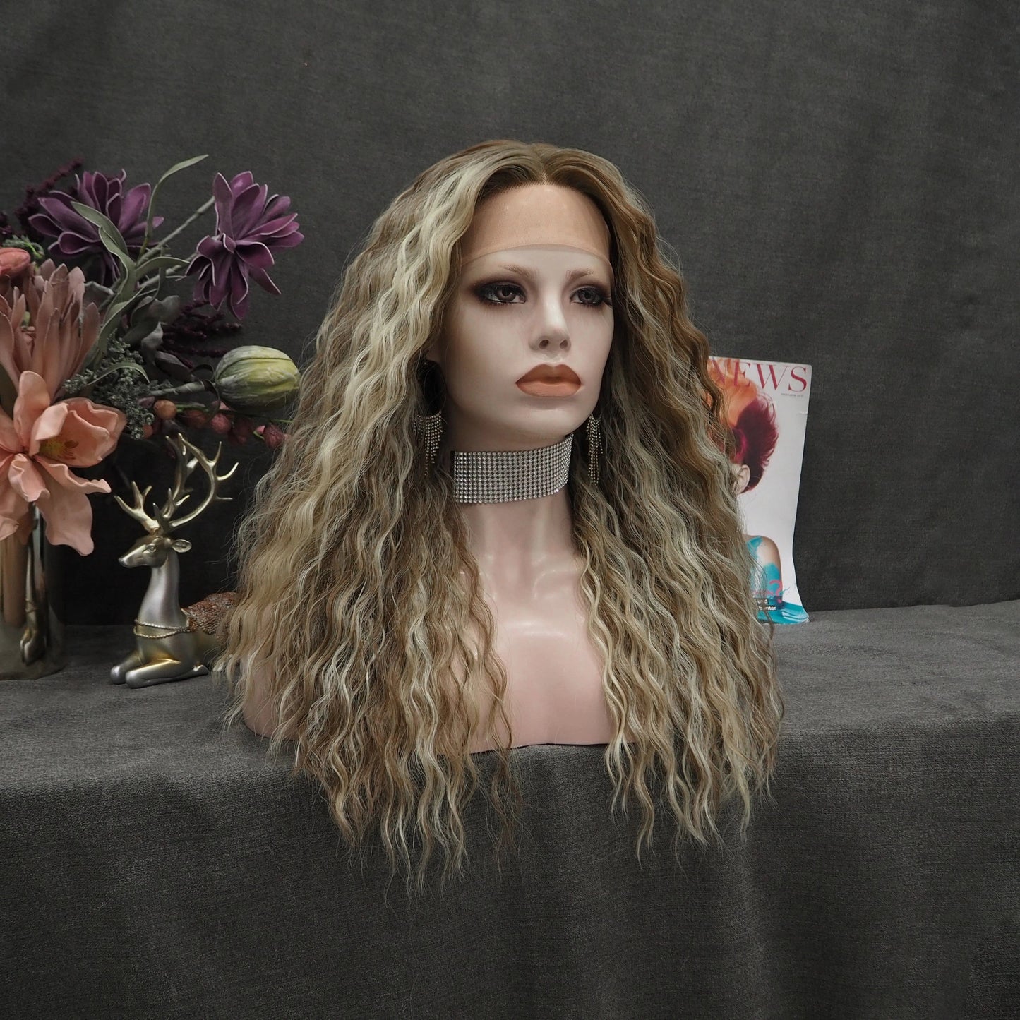 Celebrity  Highlight Wigs Wholesale CheapSynthetic Wigs High Quality T Part Lace Front High Temperature Fibre Wig for  women
