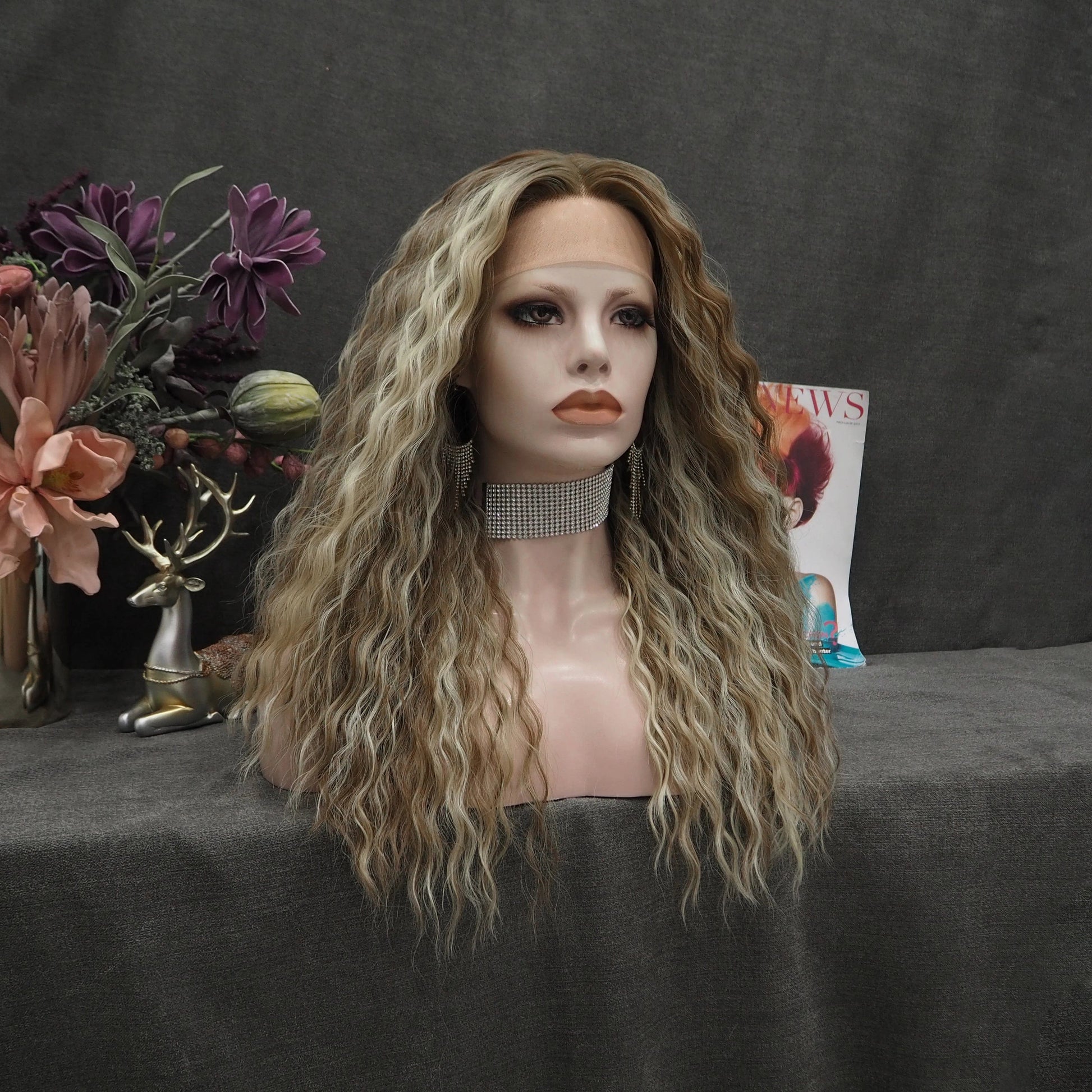 Celebrity  Highlight Wigs Wholesale CheapSynthetic Wigs High Quality T Part Lace Front High Temperature Fibre Wig for  women