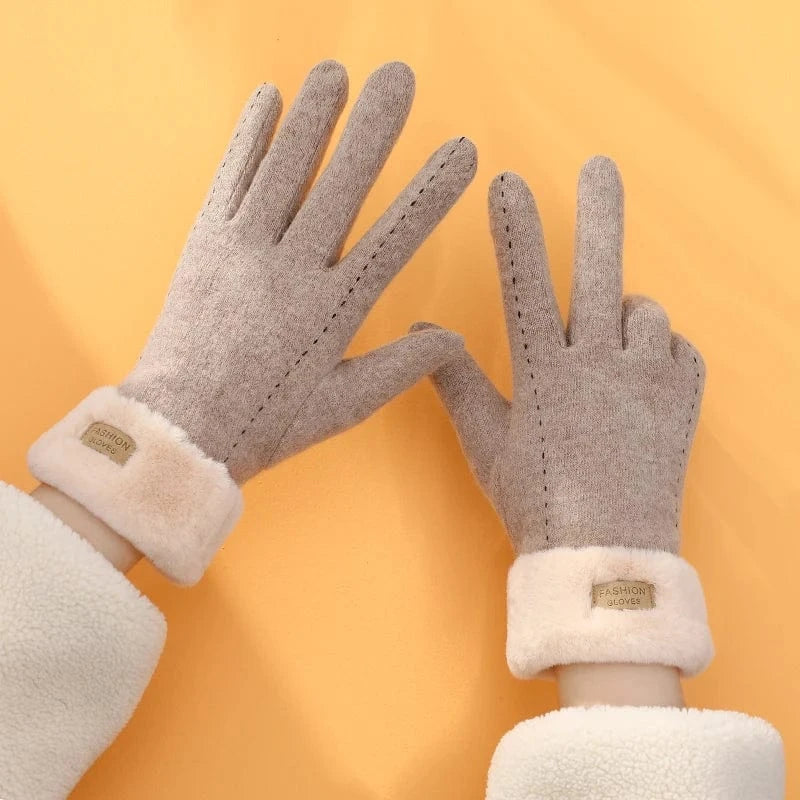 Cute hands warm touch phone women winter wool gloves