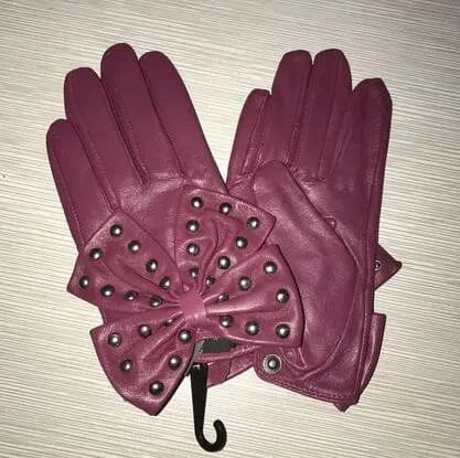 Cute texting Christmas gift women rivet Leather sheepskin gloves with bow