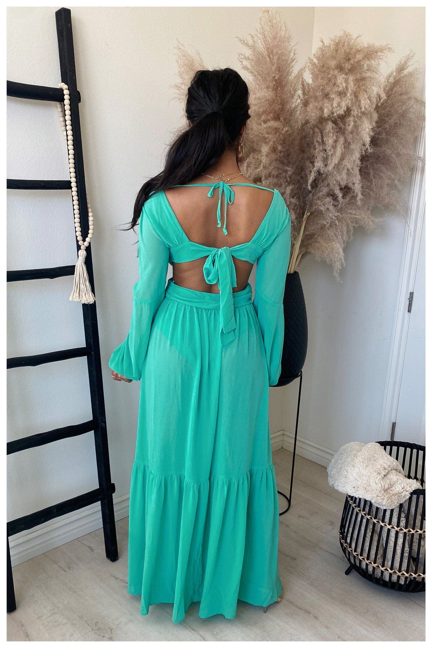 Dropshipping Solid Color Hollow Out Backless V Neck Irregular Long Maxi Dress For Women With Lantern Sleeve