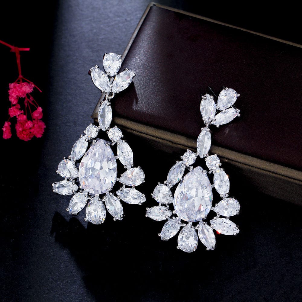 E0888 Glittering Cubic Zirconia Silver Plated Long Big Leaf Dangling Drop Wedding Bridal Earrings Luxury CZ Brides Jewelry Accessories