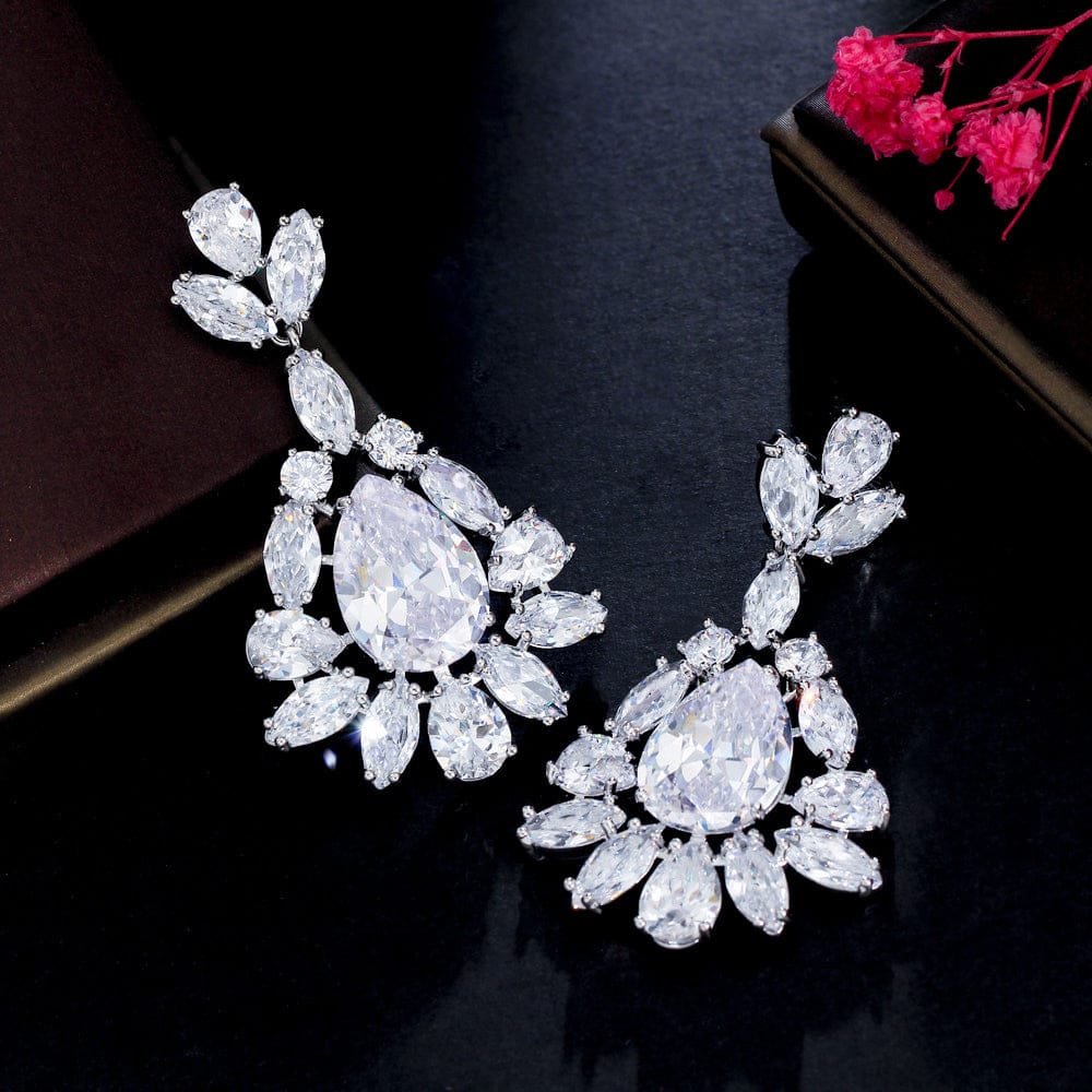 E0888 Glittering Cubic Zirconia Silver Plated Long Big Leaf Dangling Drop Wedding Bridal Earrings Luxury CZ Brides Jewelry Accessories