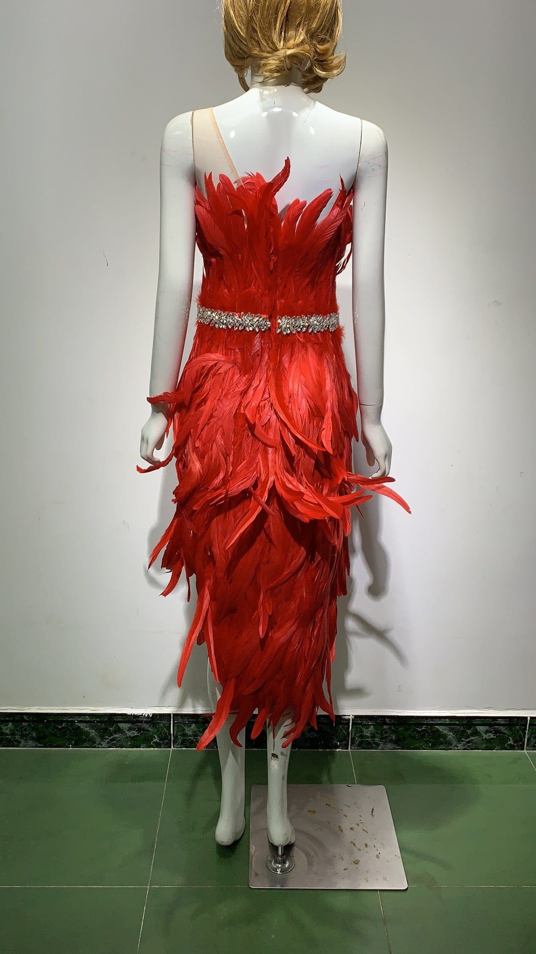 ED2115 Happy New Year Celebrate Festival Red Feathers Beading Excellent Quality Elegant Dress Party