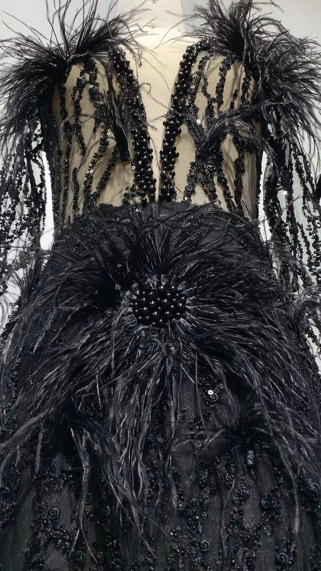 ED2166 Custom High Quality Embroidery Lace Sequin Beading Black Evening Dress With Feathers Gowns For Women