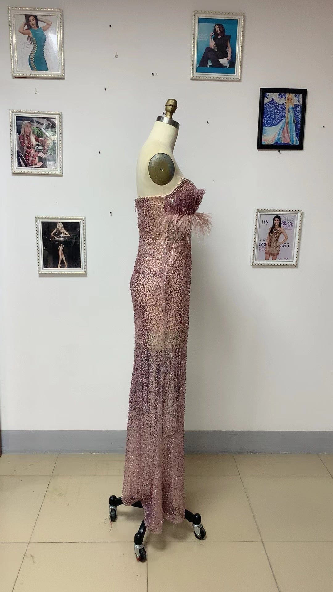 ED2174 Off Shoulder Long Prom Gowns Elegant Dress For Women See Through Feather Evening Dresses