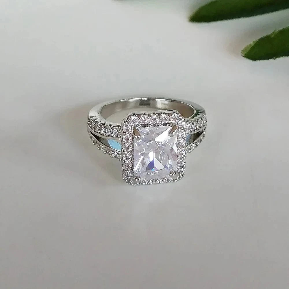 European and American Classic Four-claw White Square Zircon Rings Women Temperament Bride Wedding Proposal Ring Bracelet