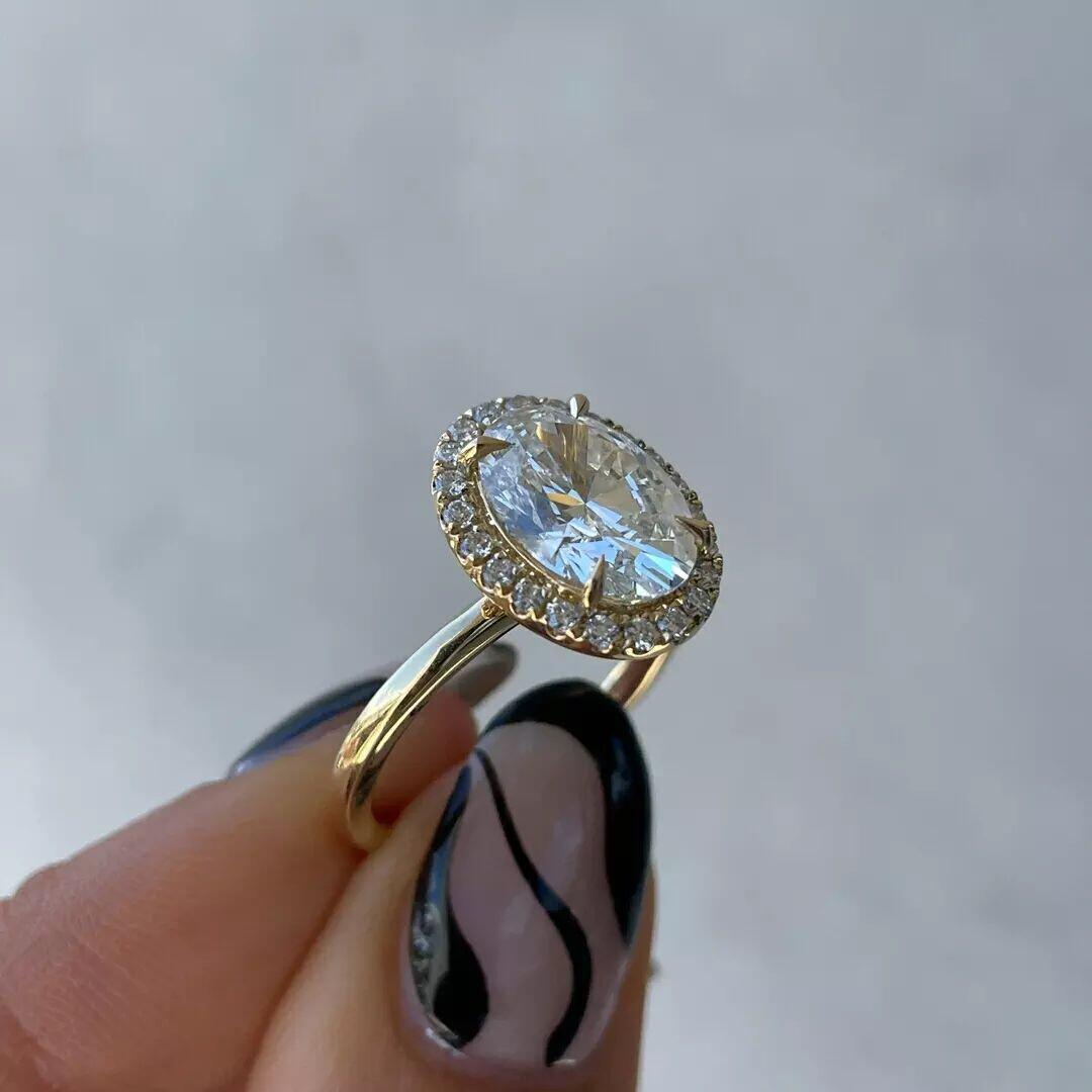 Fancy Jewelry Hot Selling 18K real solid Yellow gold Halo Oval Cut 8x10mm 3 carat center stone moissanite diamond ring