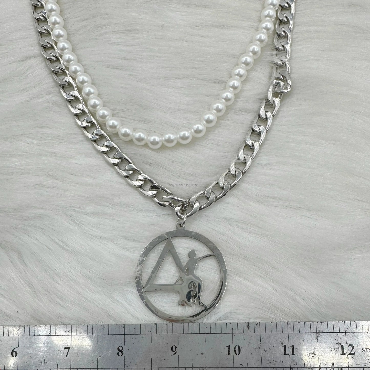 Fashion Delta DST Vintage Pearl Layer Stainless Steel Chain Necklace Fortitude Hollow Round Triangle Necklace Women Jewelry