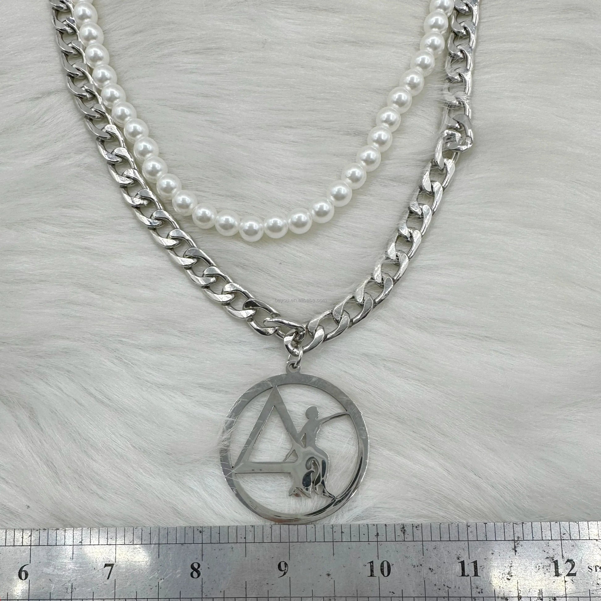 Fashion Delta DST Vintage Pearl Layer Stainless Steel Chain Necklace Fortitude Hollow Round Triangle Necklace Women Jewelry