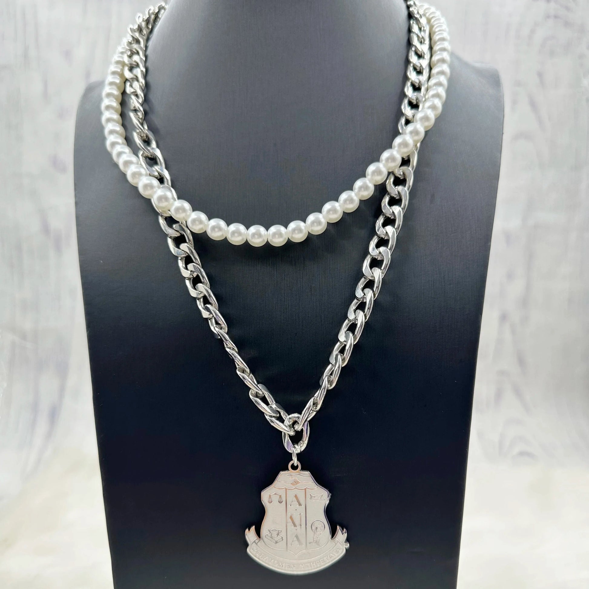 Fashion Delta DST Vintage Pearl Layer Stainless Steel Chain Necklace Fortitude Hollow Round Triangle Necklace Women Jewelry