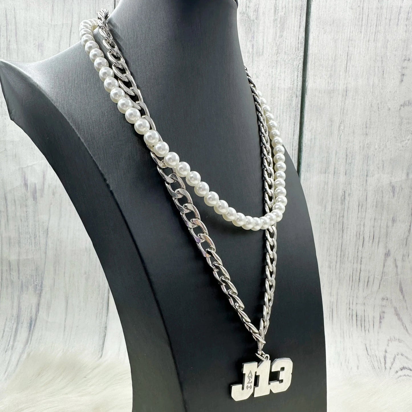 Fashion Delta DST Vintage Pearl Layer Stainless Steel Chain Necklace Fortitude Hollow Round Triangle Necklace Women Jewelry