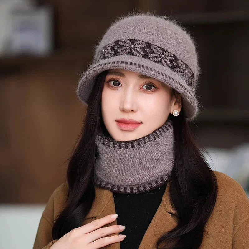 Fashion elegant custom acrylic traveling middle-aged and old women warm mom winter hats