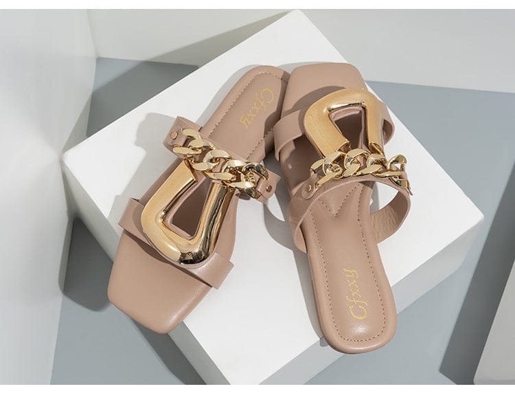 Female beach slippers ladies versatile chain U clasp women's square head cutout outside wearing sandalwood women flat sandals