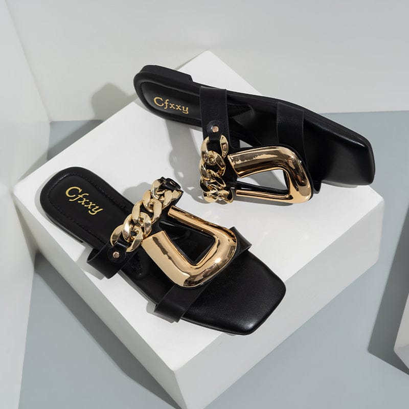 Female beach slippers ladies versatile chain U clasp women's square head cutout outside wearing sandalwood women flat sandals