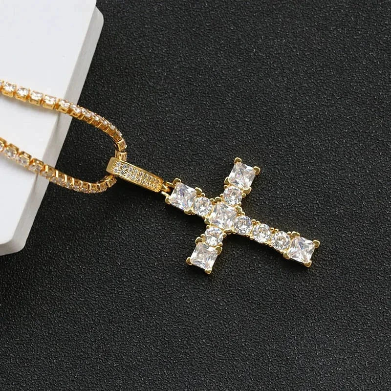Flynee Luxury Cross Women Pendant Micro Pave Cubic Zirconia Cross Charm Plated 18K Real Gold Tiny Cross Necklace