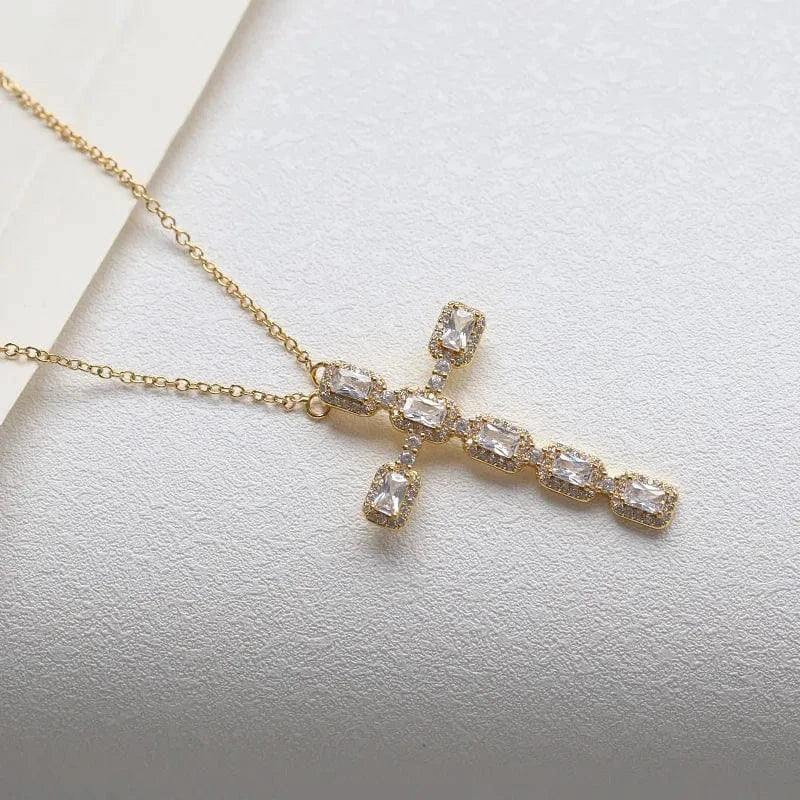 Flynee Luxury Cross Women Pendant Micro Pave Cubic Zirconia Cross Charm Plated 18K Real Gold Tiny Cross Necklace