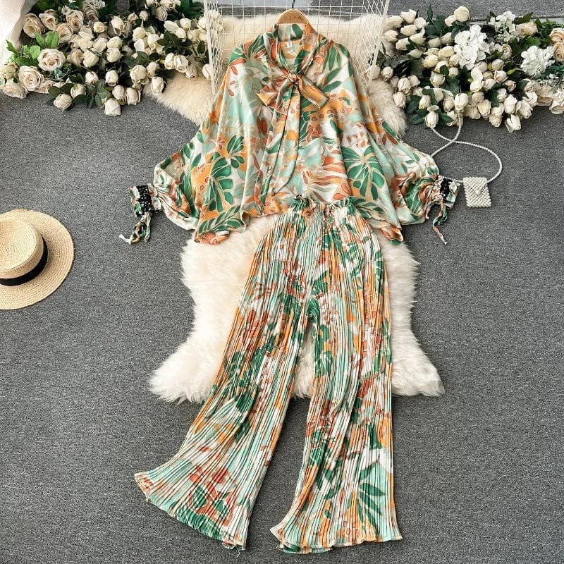 Free / 2 European and American Set Women High Grade Bat Sleeve Printed Top+Dropping Pleated Pants Two piece