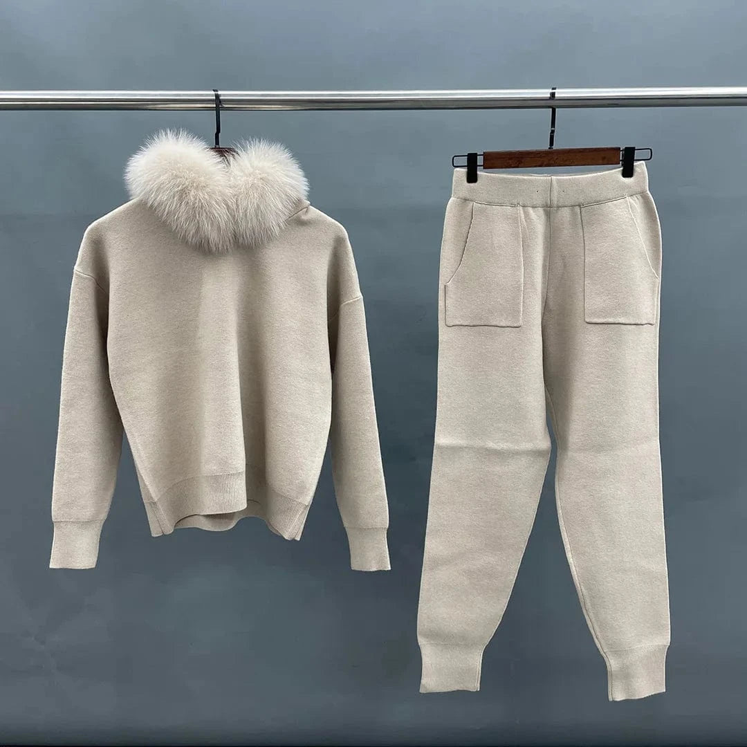 Free / Beige Two piece fashion new design casual women knit suit with fur collar