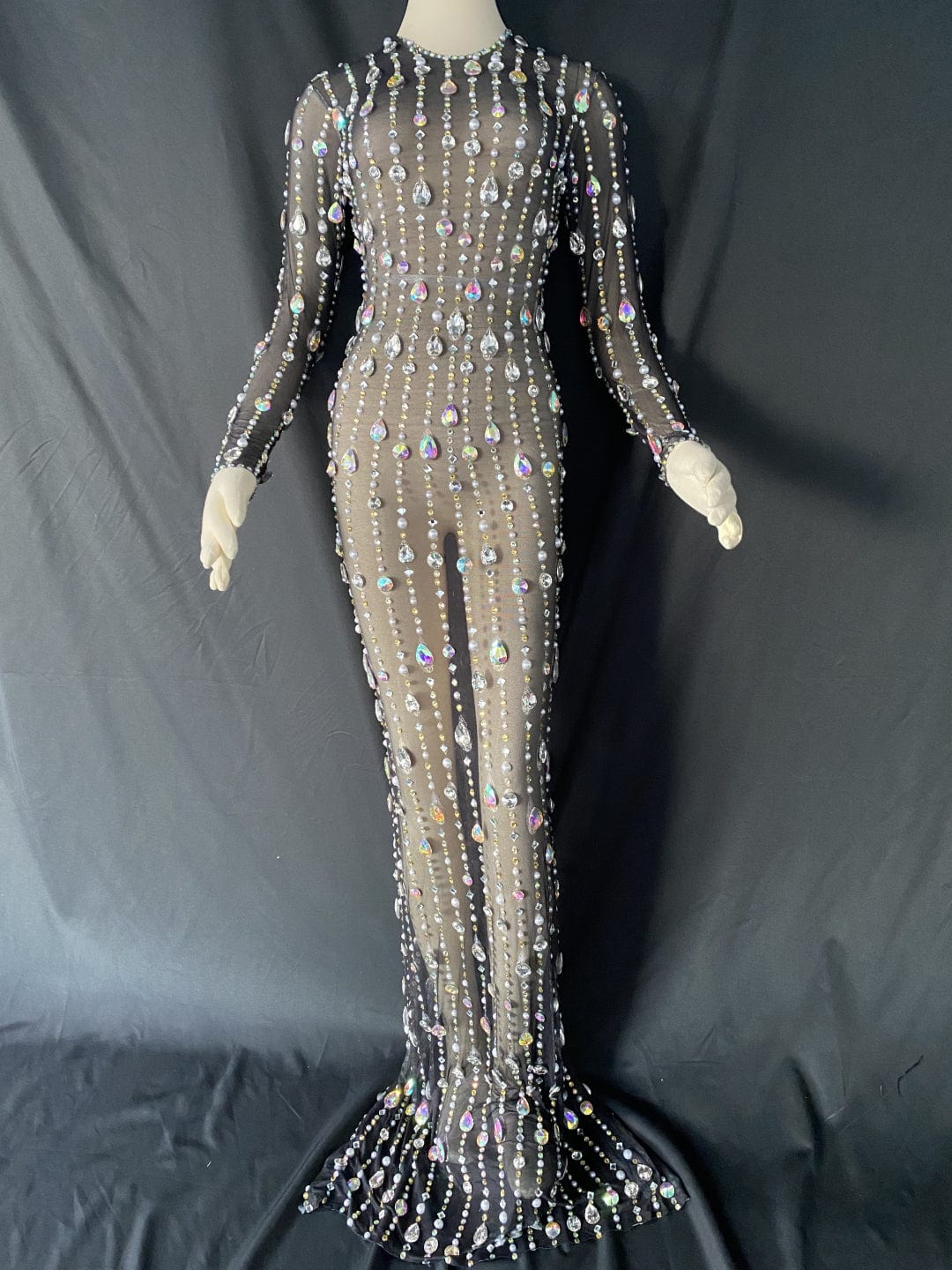 Free / black Sparkly Long Sleeve Crystal See Through Prom Gowns Sexy Stage Costumes Rhinestone Evening Dress Women Wedding Party Dress