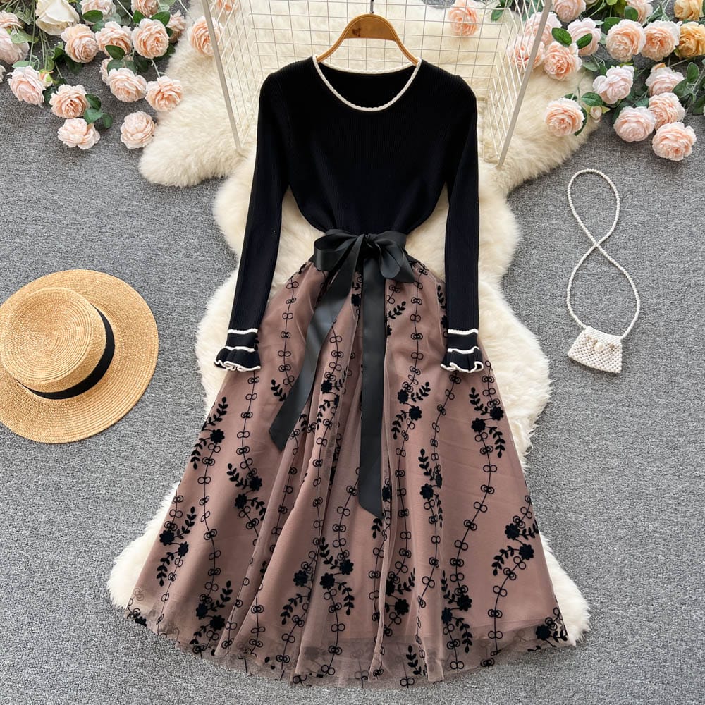 Free / black Sweet Round Collar Long Sleeve High Waist Knit Patchwork Mesh Embroidery A-Line Dresses Women Lady Elegant Knitting Dress