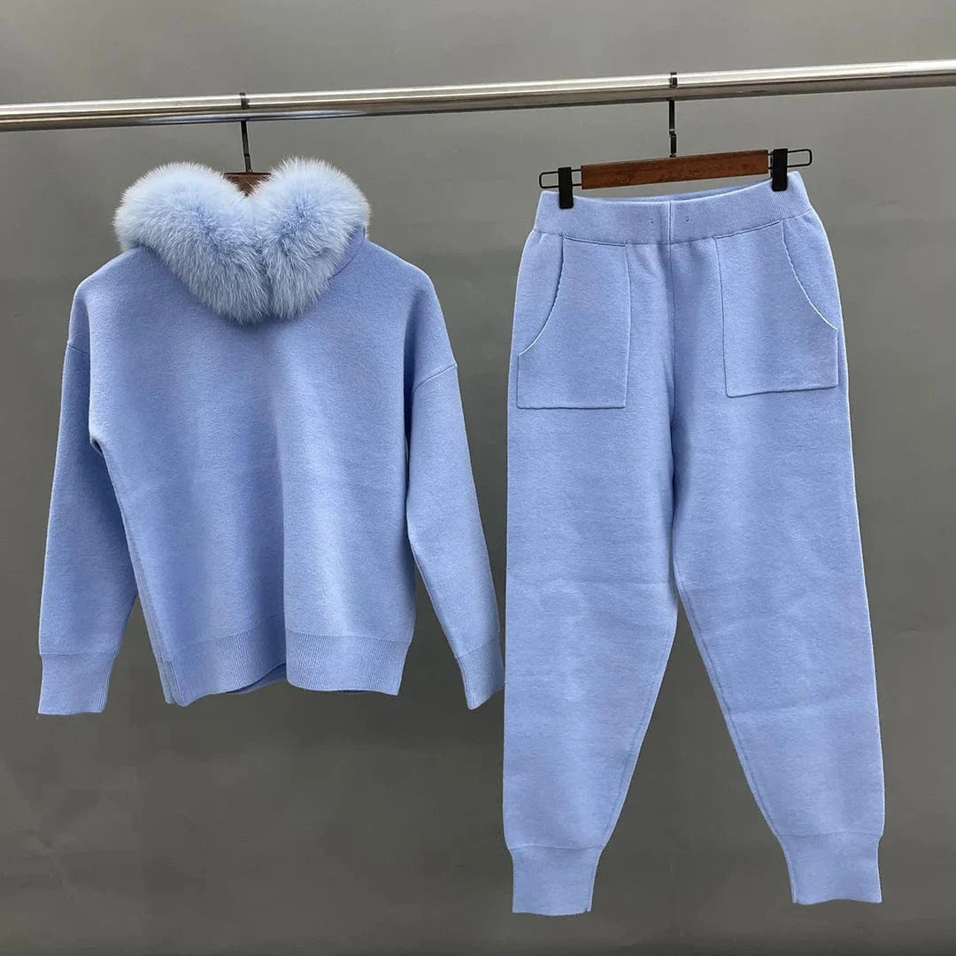 Free / Blue Two piece fashion new design casual women knit suit with fur collar