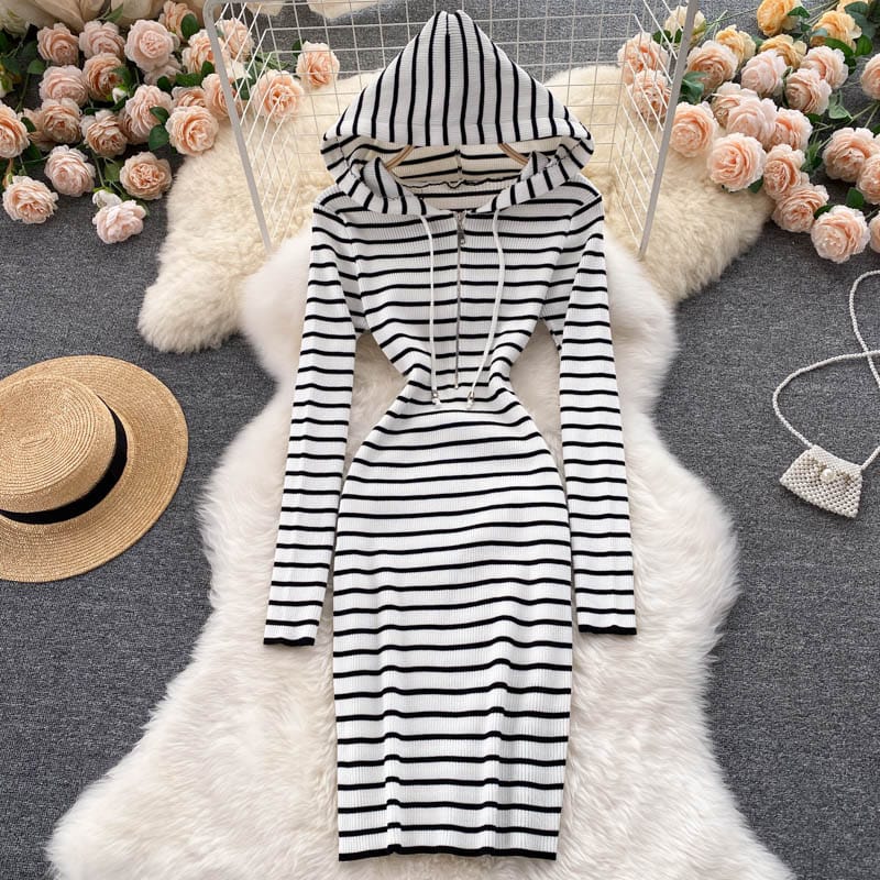 Free / Brown Korean version college style casual Hoodie zipper slim fit short retro stripe long sleeve knitted dress autumn women