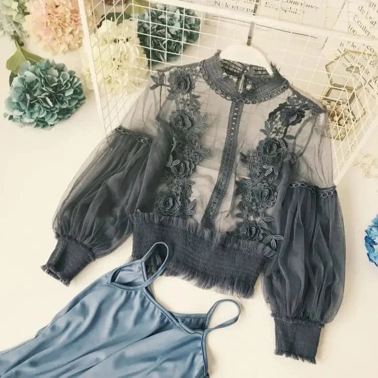 Free / Gray Blue / Polyester / Cotton Sweet mesh half-high collar three-dimensional lace flower Western style lantern sleeve base sling two-piece lace shirt top