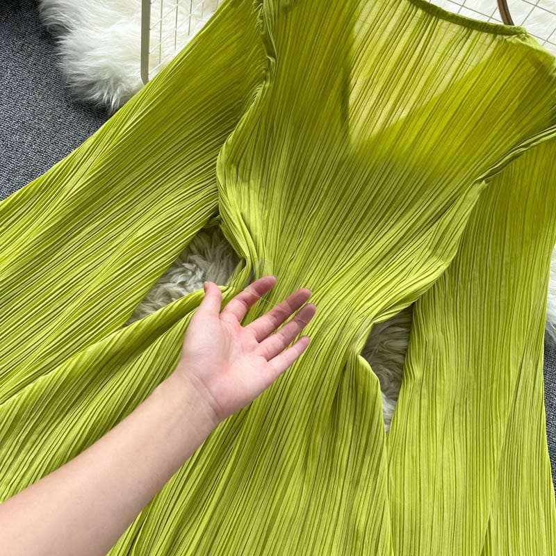 Free / green Summer Fashion Casual Street Shirts Women's Korean Chiffon Shirts Flared Sleeves V-Neck Pleated Solid Color Office Tops