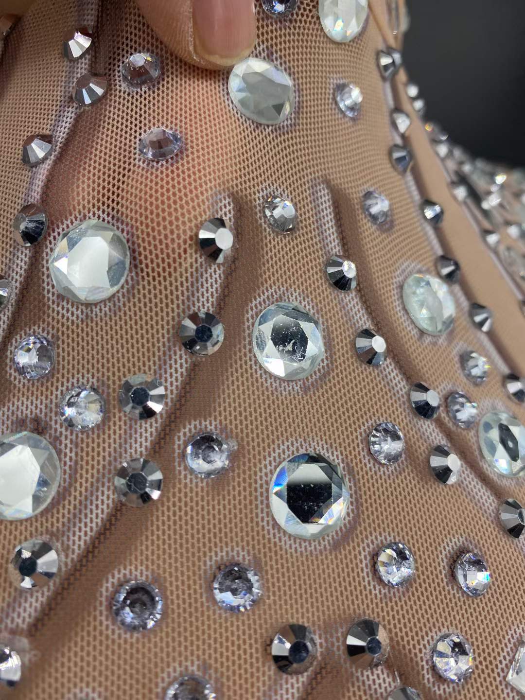 Free Size / X220205 White Trending Products 2022 Loose Sleeve Luxury Fashion Mesh Dress Beauty See Through Shiny Diamond Crystals Maxi Evening Dresses