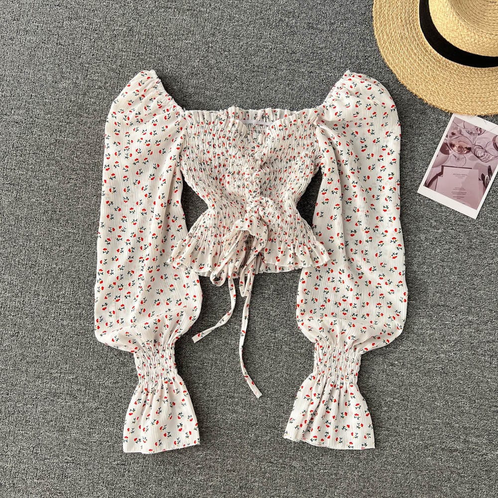 Free / White Off-shoulder sexy floral agaric edge chiffon shirt Women's spring and summer sweet bubble sleeve short top