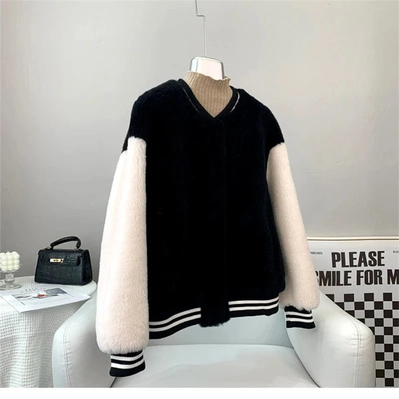 Girl's Sheep Shearling Baseball Warm Coats Female Lamb Wool Fur Sporty Jacket Winter Overcoat JT3268