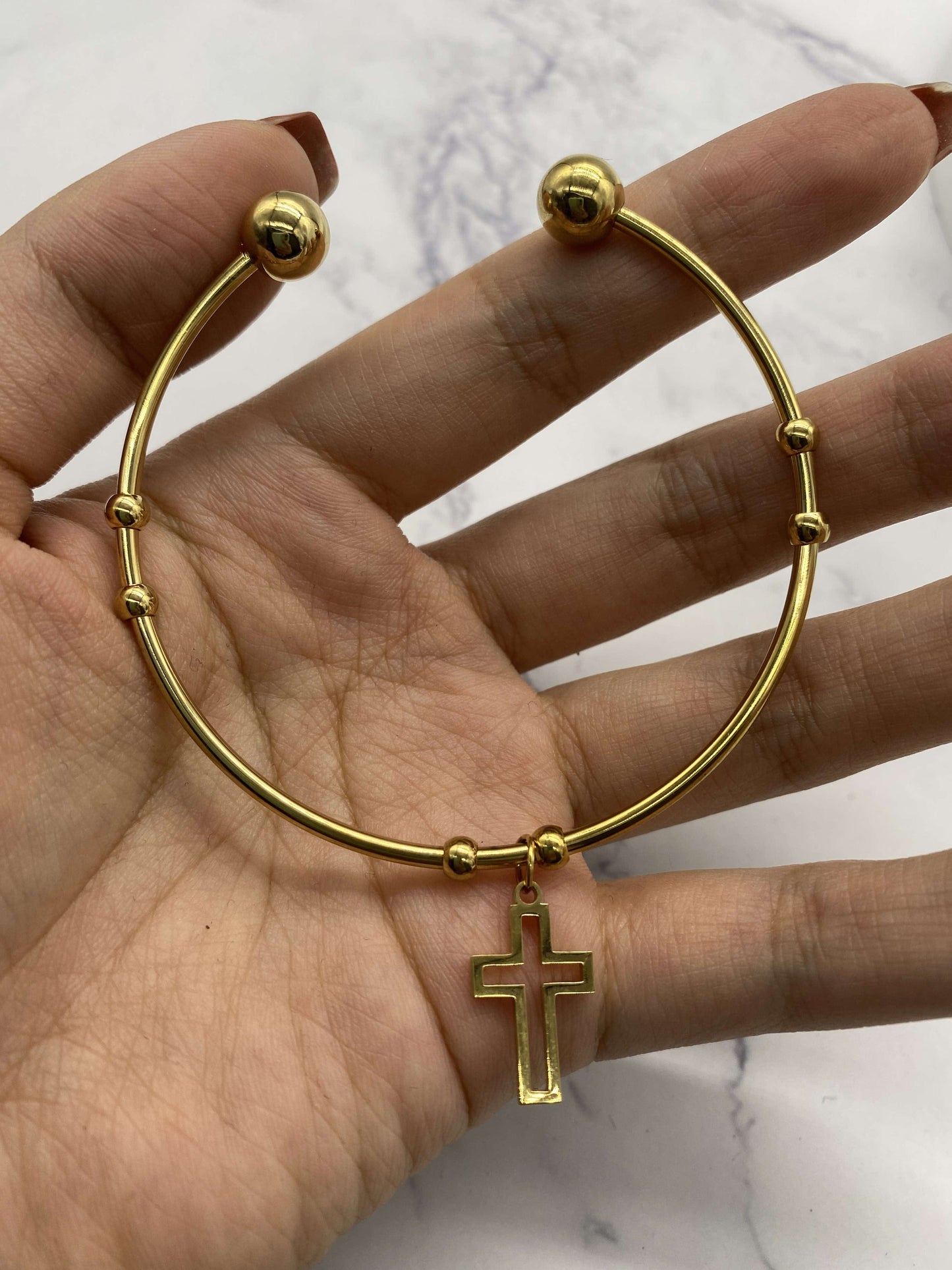 Gold Antique Stainless Steel Crucifix Cross Charm Bangle Bracelet High Quality Vacuum Plating Christian Hollow Cross Cuff Bangle