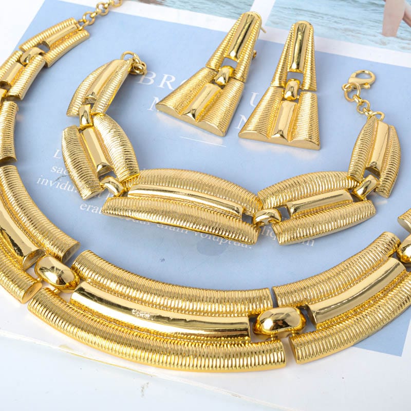 Gold Factory directly new arrival Big copper Gold Plated 24k Jewelry Handmade Fashion Women Necklace Earrings Jewelry Set In China