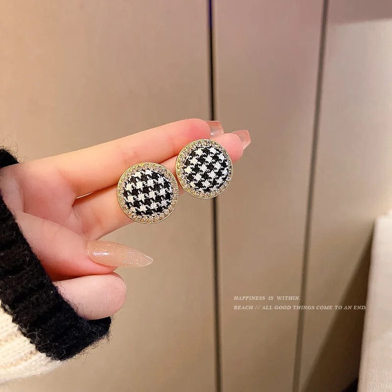 Gold Luxuryest Black White Stud Earring for Women Chessboard Stud Earing Round Earring Jewel Female