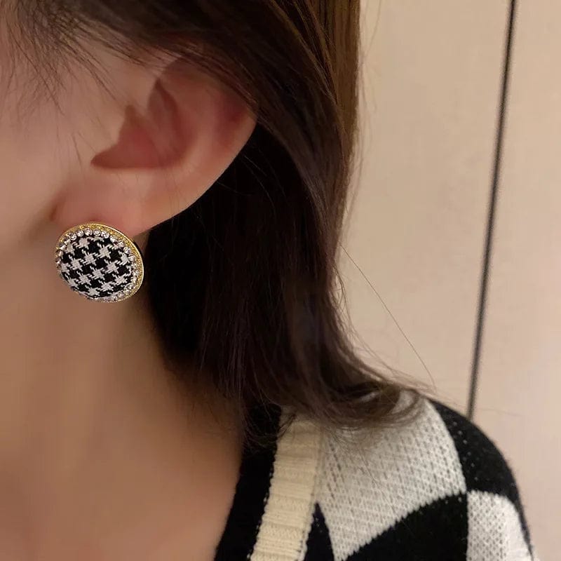 Gold Luxuryest Black White Stud Earring for Women Chessboard Stud Earing Round Earring Jewel Female