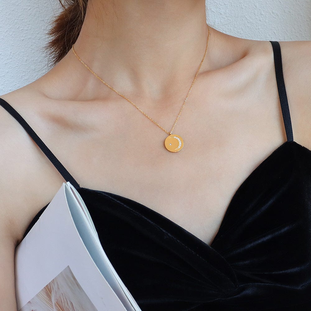 Gold necklace 40 5cm New Stainless Steel Gold Pendant Necklace for Women Girls Vintage Round Disc Moon Shape Simple Necklace Jewelry Gift