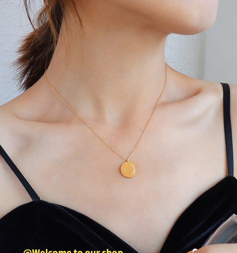 Gold necklace 40 5cm New Stainless Steel Gold Pendant Necklace for Women Girls Vintage Round Disc Moon Shape Simple Necklace Jewelry Gift