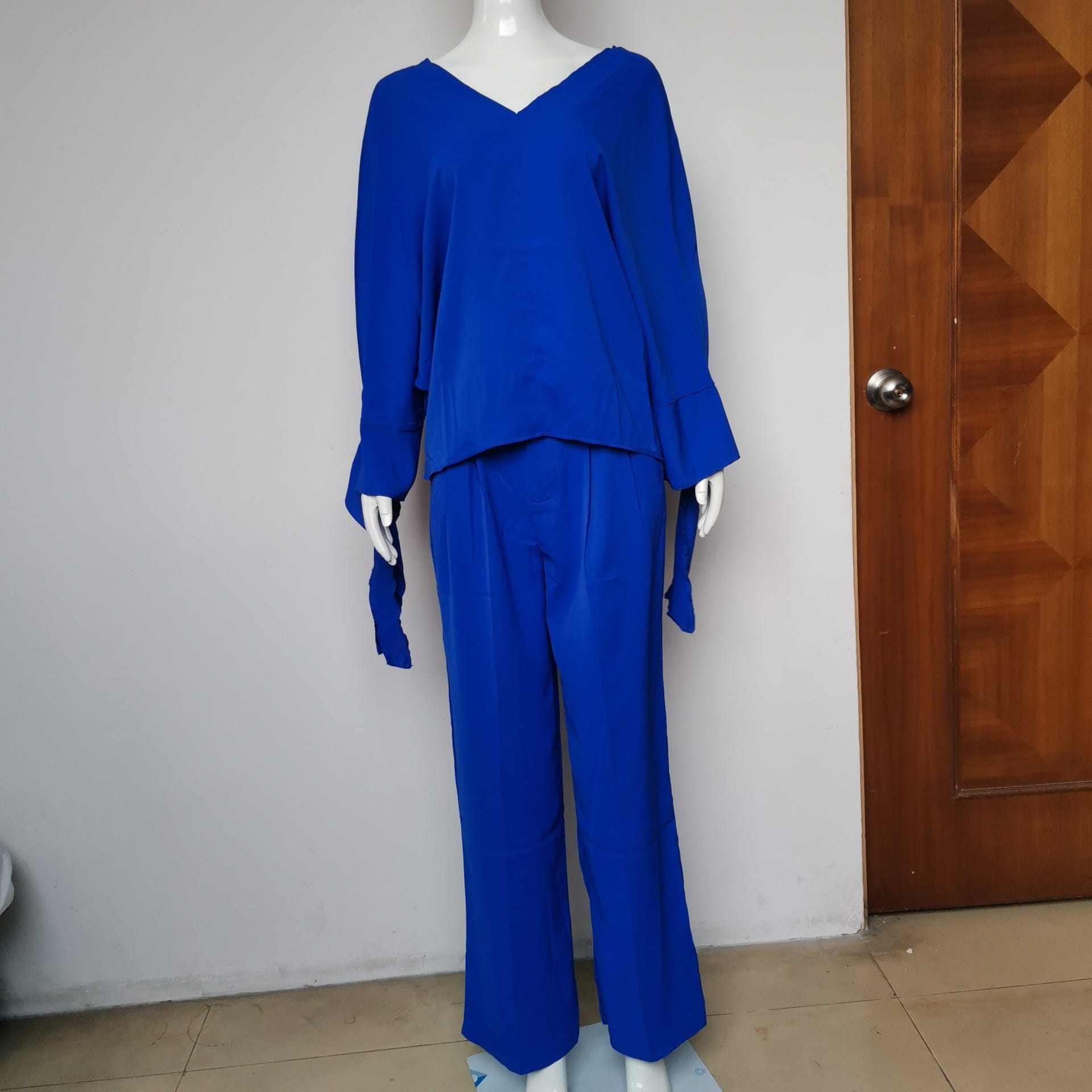 GX0148 New 2023 spring fall fashion long sleeve V-neck shirt and wide-leg pant matching suits 2 piece set for women street wear