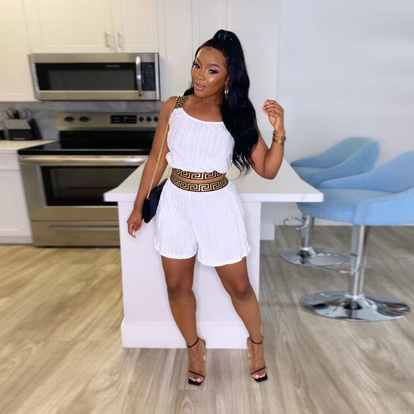 GX2823 New Summer Unique Women Street Wear Pleated Outfit Sleeveless Crop Top and Shorts Matching Suit 2 Piece Set