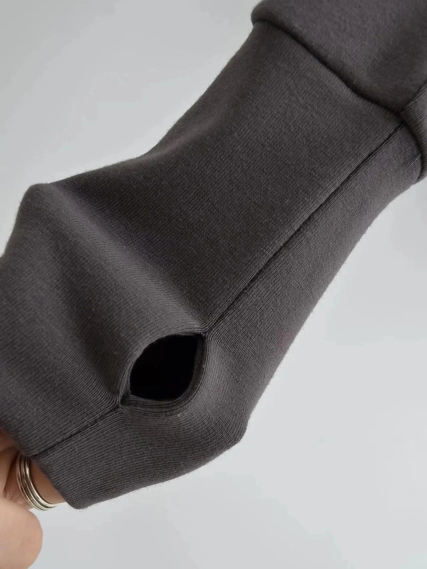 Hoodie manufacturers Custom logo Thumb hole Extra Rib cuff Fully zip Up  Women's hoodie sweatshirt for Gym Sport wear