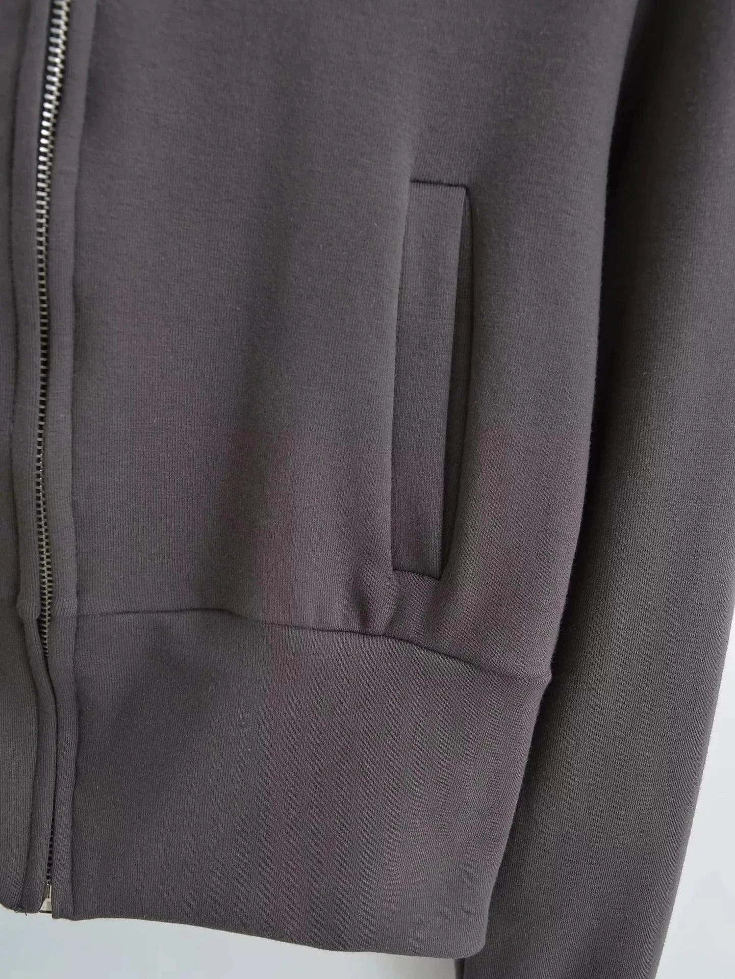 Hoodie manufacturers Custom logo Thumb hole Extra Rib cuff Fully zip Up  Women's hoodie sweatshirt for Gym Sport wear