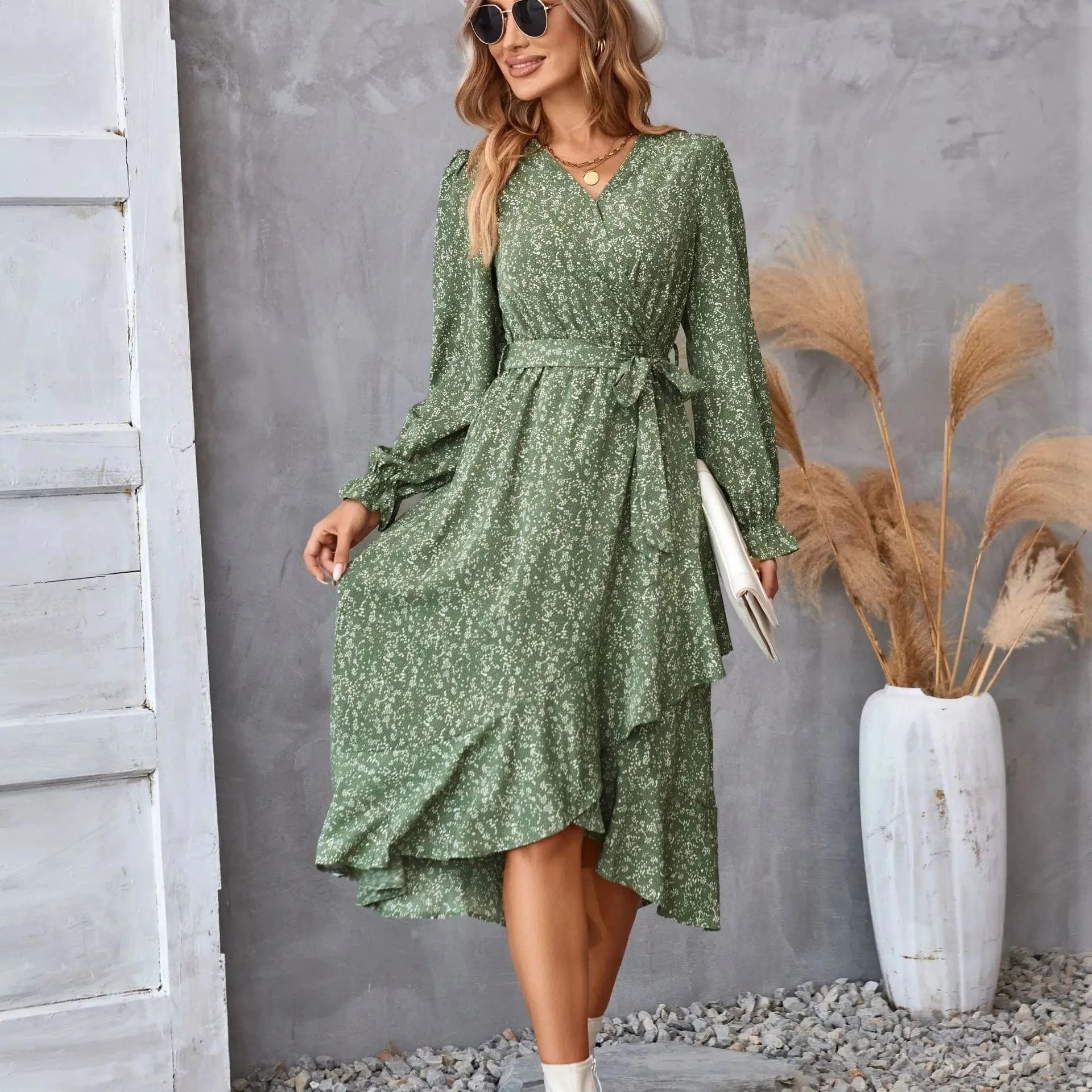 L / green Autumn and Winter Printed V-neck Long-sleeved dress women's Commuting Temperament Lace-up Women's dress