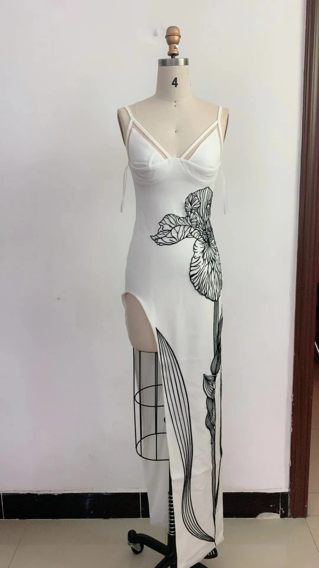 L / White New Fashion Ladies White Floral Elegant Spaghetti Strap Sexy Maxi Long Party Dresses