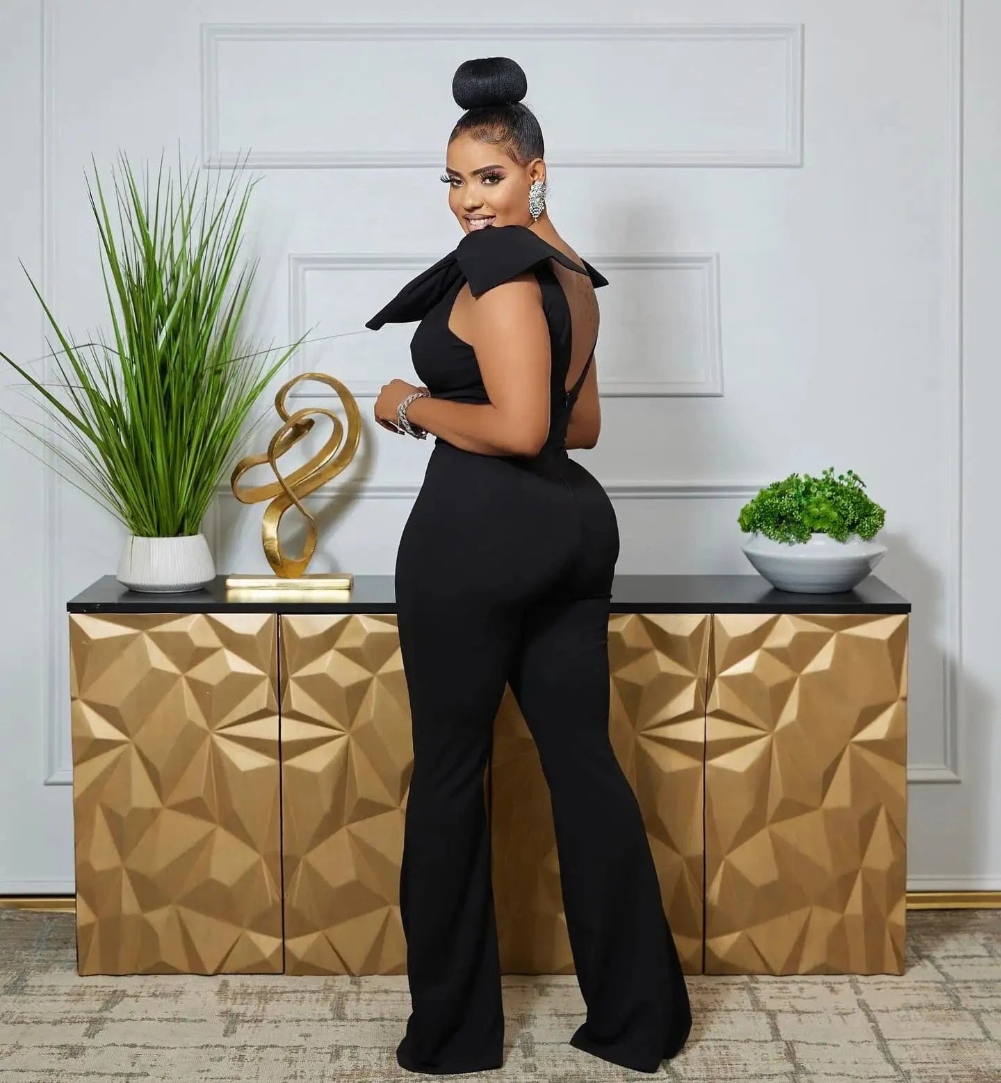 Ladies solid deep v neck backless tight women jumpsuit with sleeveless