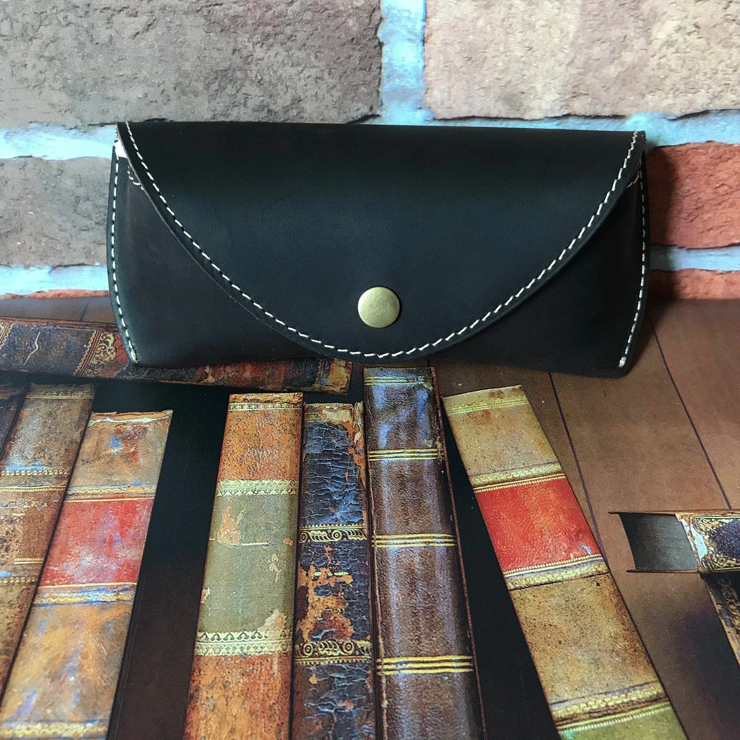 Leather In Stock Eyeglass Cowhide Leather Sunglasses Bag/Sun Glasses Pouch For Men And Women Unique Best Hard Spectacle Protective Case