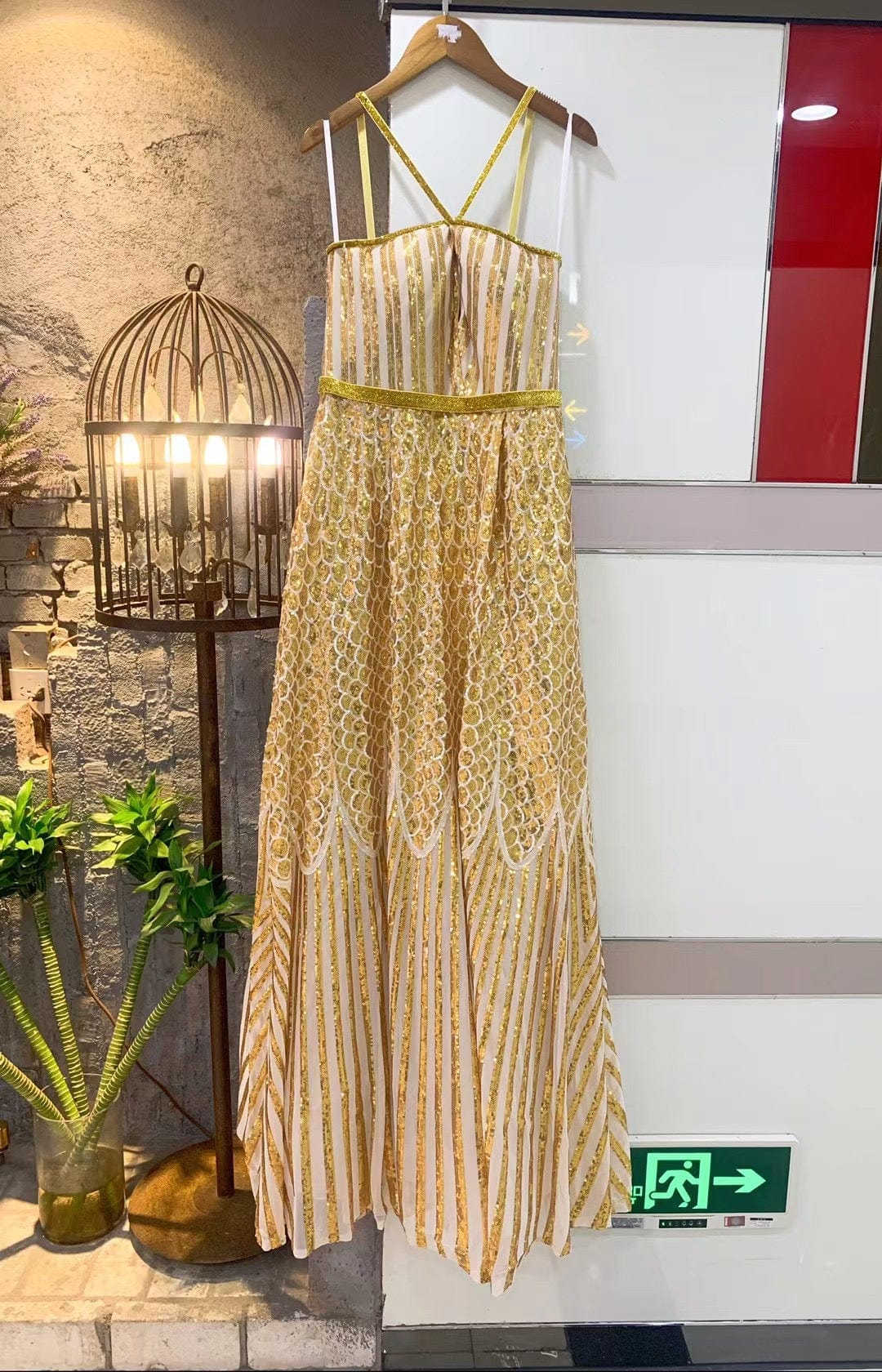 LF304 High Quality V Neck Cross Spaghetti Straps Sequin Elegant Gowns Women Gold Long Evening Dress