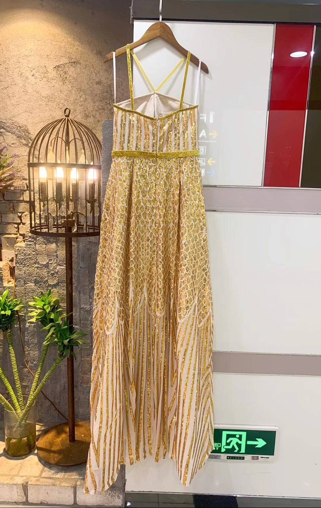 LF304 High Quality V Neck Cross Spaghetti Straps Sequin Elegant Gowns Women Gold Long Evening Dress