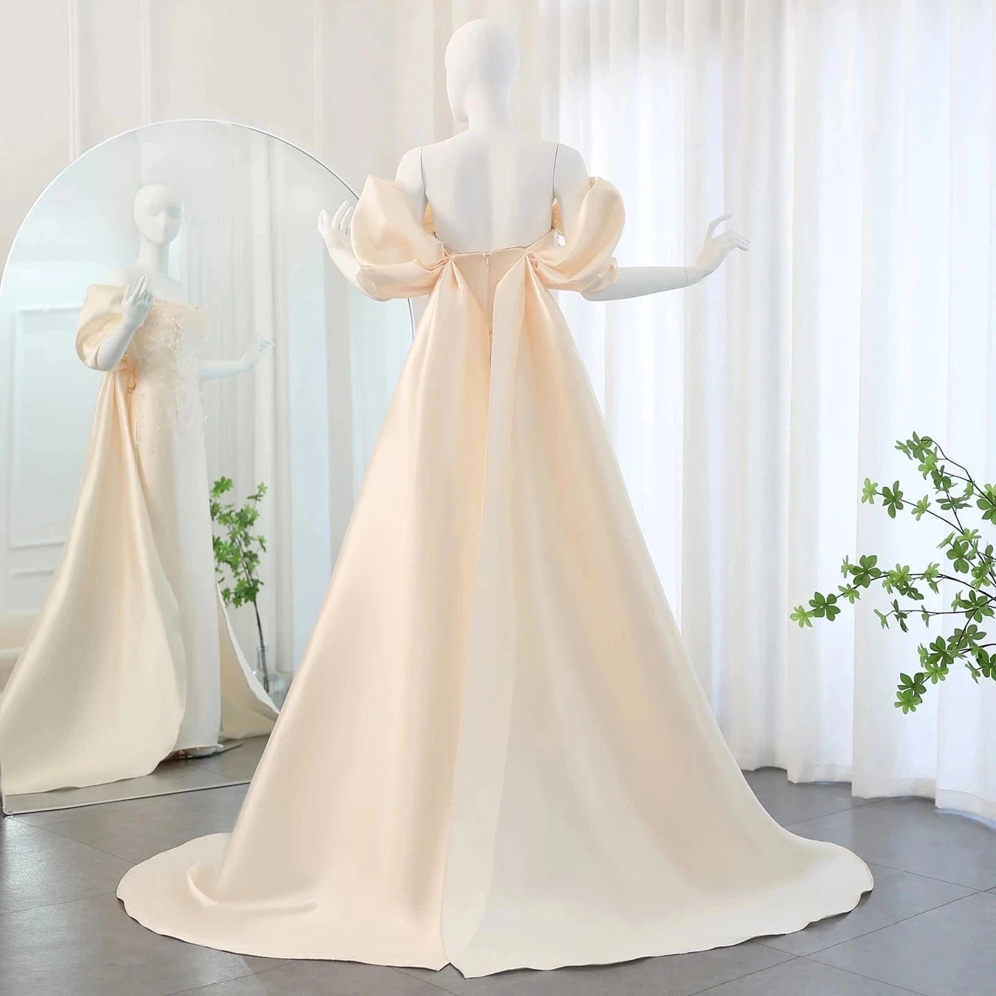 Luxury Crystal Beige Dubai Evening Dresses with Cape Sleeves Overskirt Arabic Women Wedding Formal Party Gowns SZ426