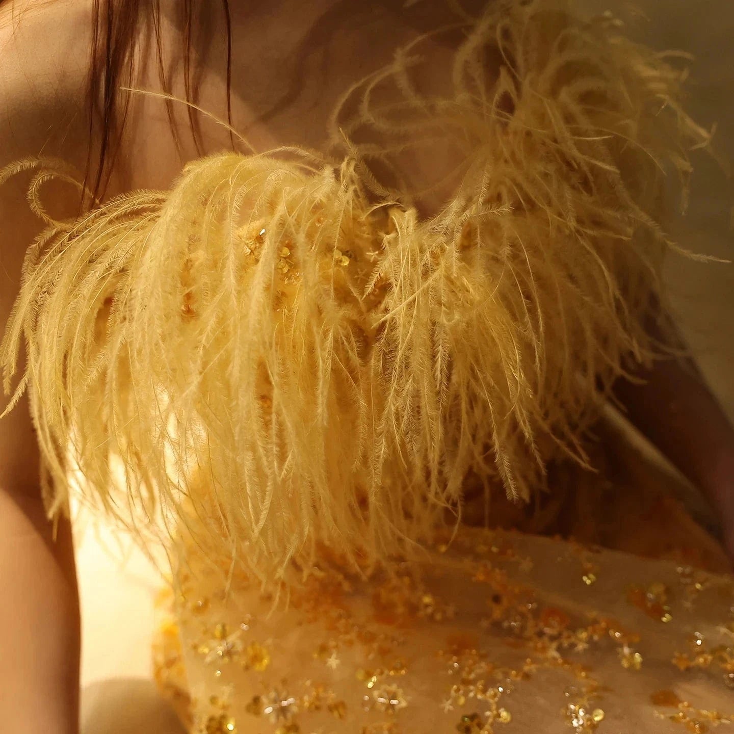 Luxury Feather Yellow Gold Evening Dress With Overskirt Slit Elegant Strapless Women Wedding Prom Party Gowns Sz442